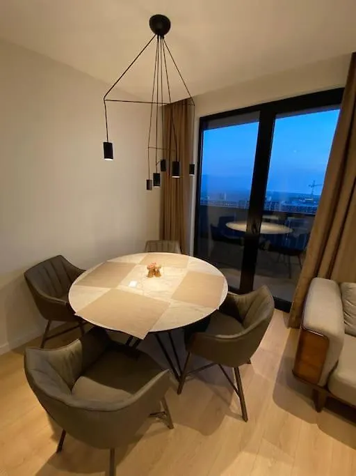 White Sails- Apartment With Two Bedroom Батуми