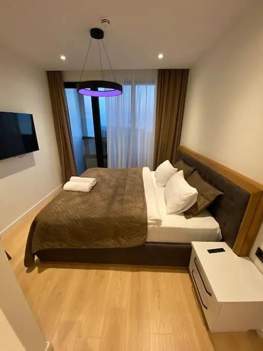 White Sails- Apartment With Two Bedroom Батуми